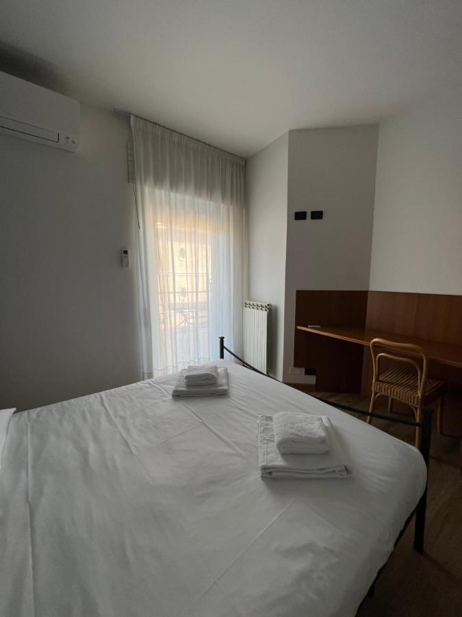 Glam Apartment Bardolino Esterno foto