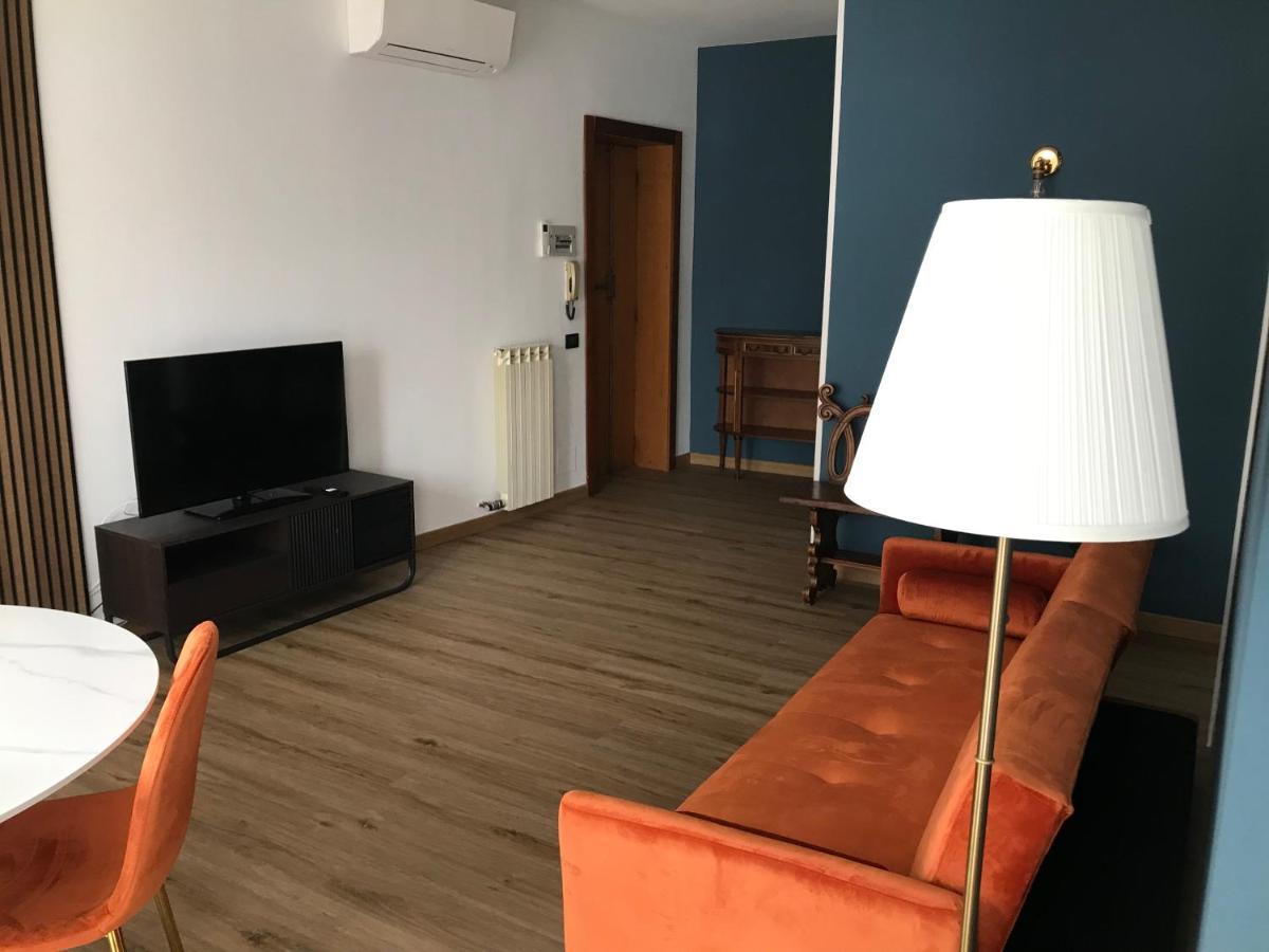 Glam Apartment Bardolino Esterno foto